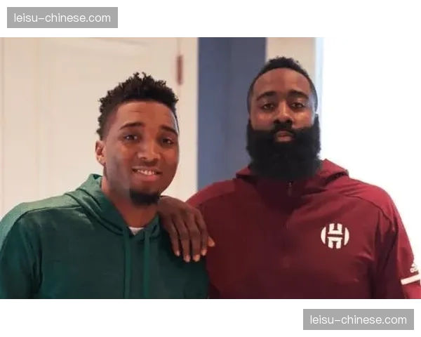 骑士哈登米切尔后场组合 季后赛冲击力十足