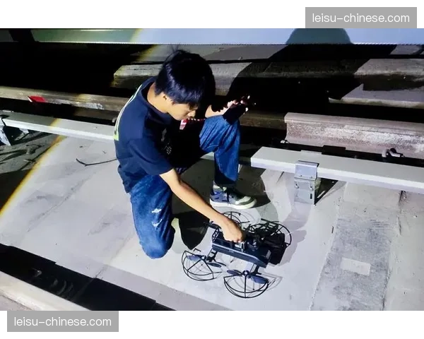 无人机巡检在系统重构期实现了对超长赛道的实时全景监控